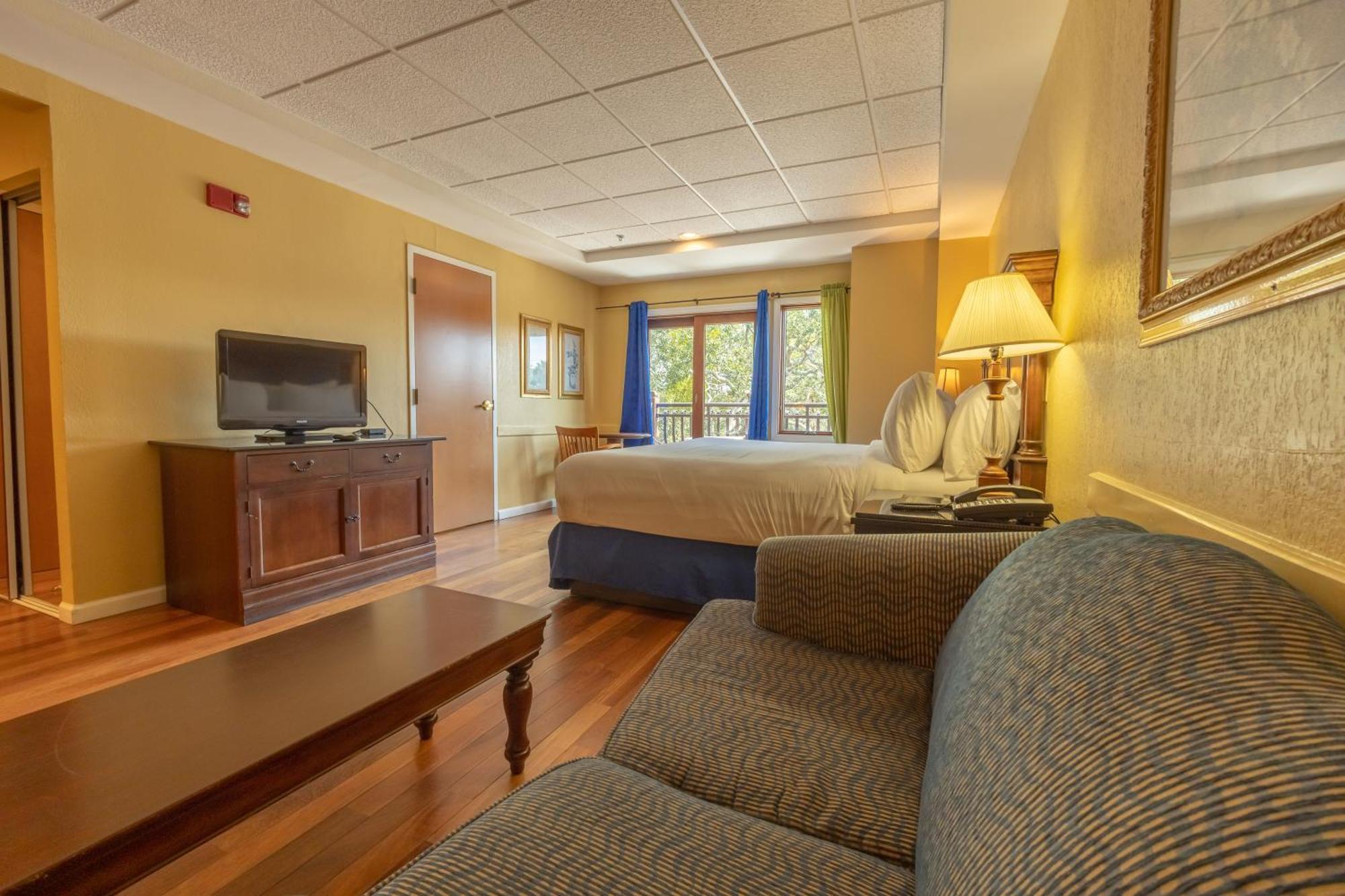 Ocean Inn & Suites St. Simons Island Exterior photo