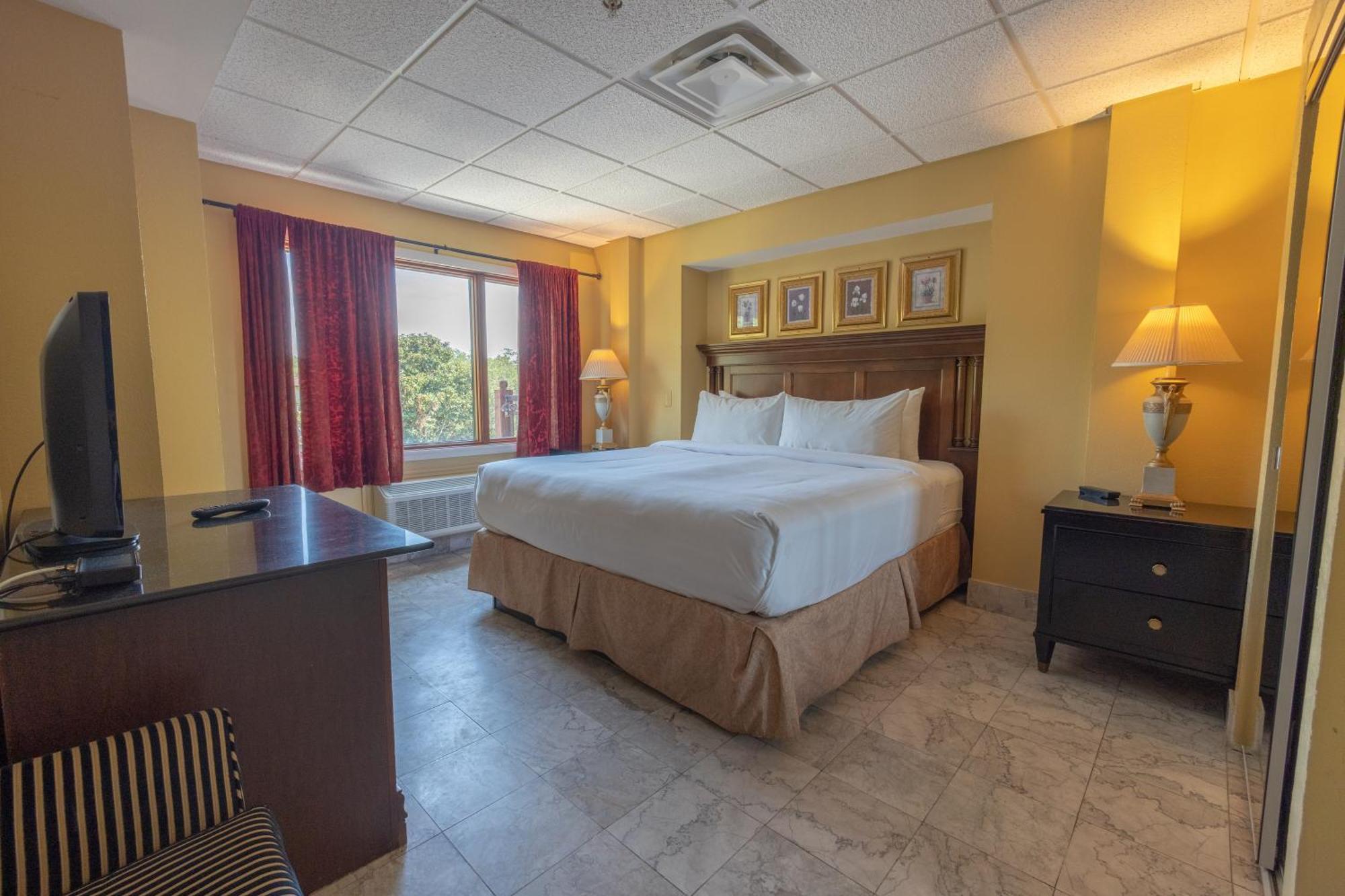 Ocean Inn & Suites St. Simons Island Exterior photo