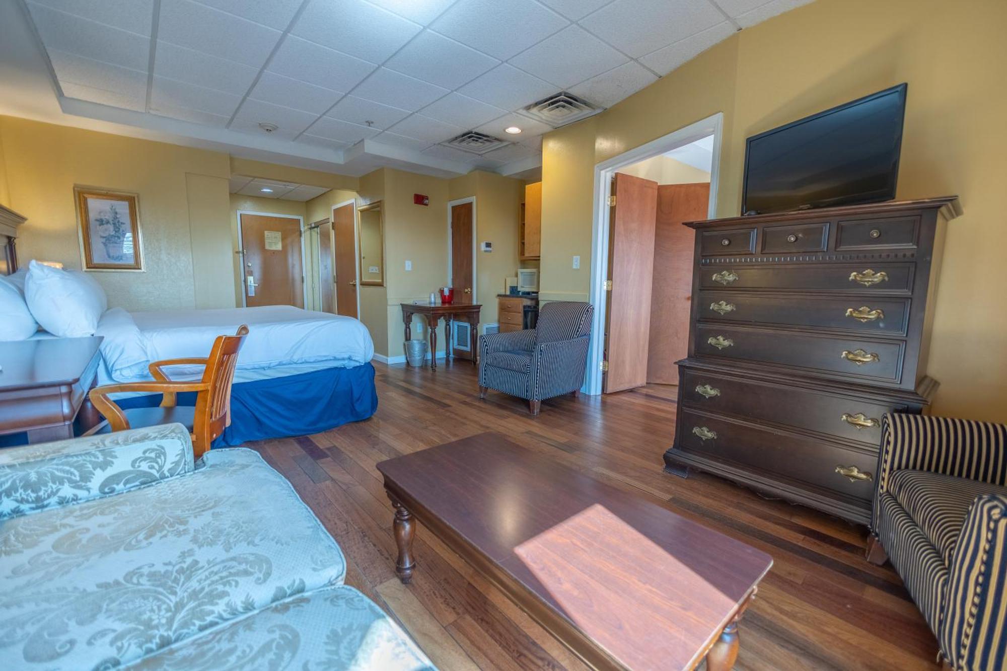 Ocean Inn & Suites St. Simons Island Exterior photo